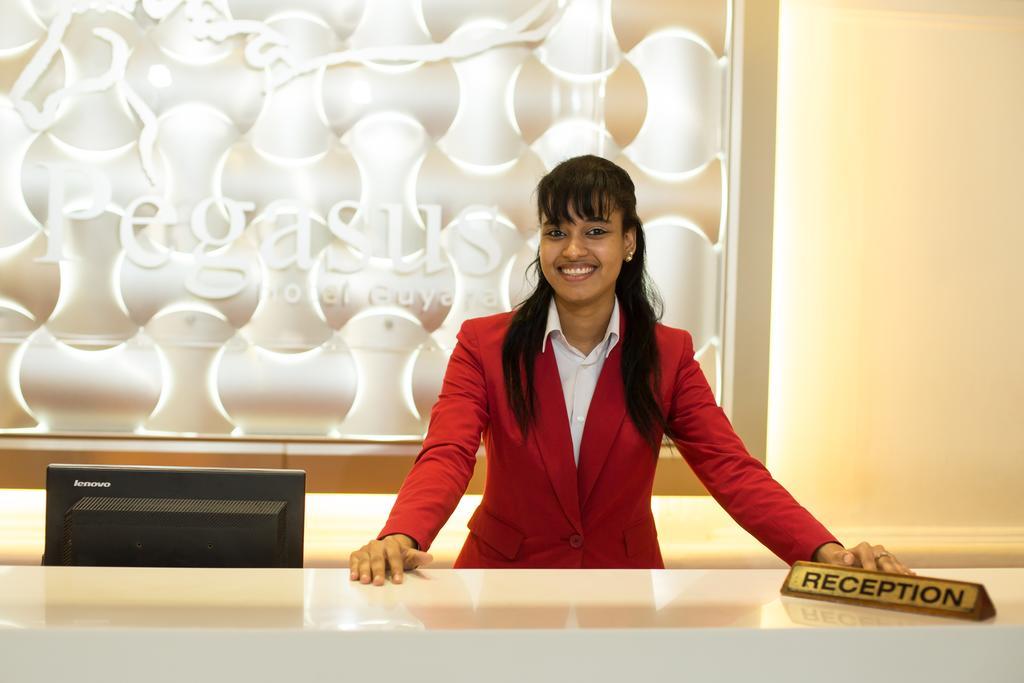 Pegasus Hotel Guyana ジョージタウン エクステリア 写真