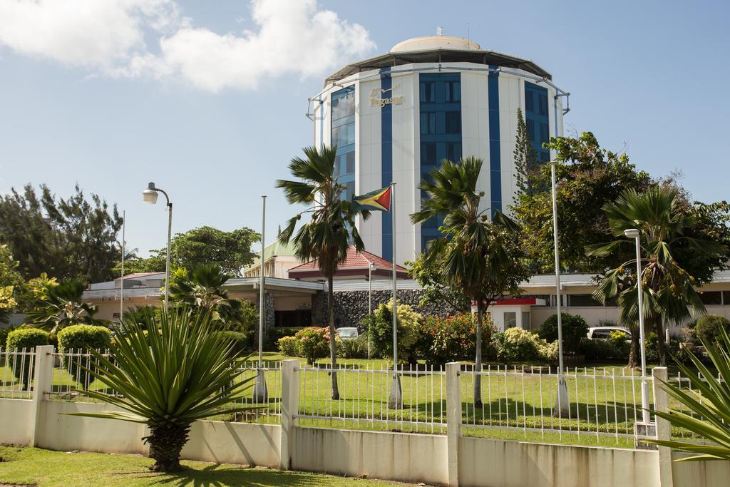 Pegasus Hotel Guyana ジョージタウン エクステリア 写真